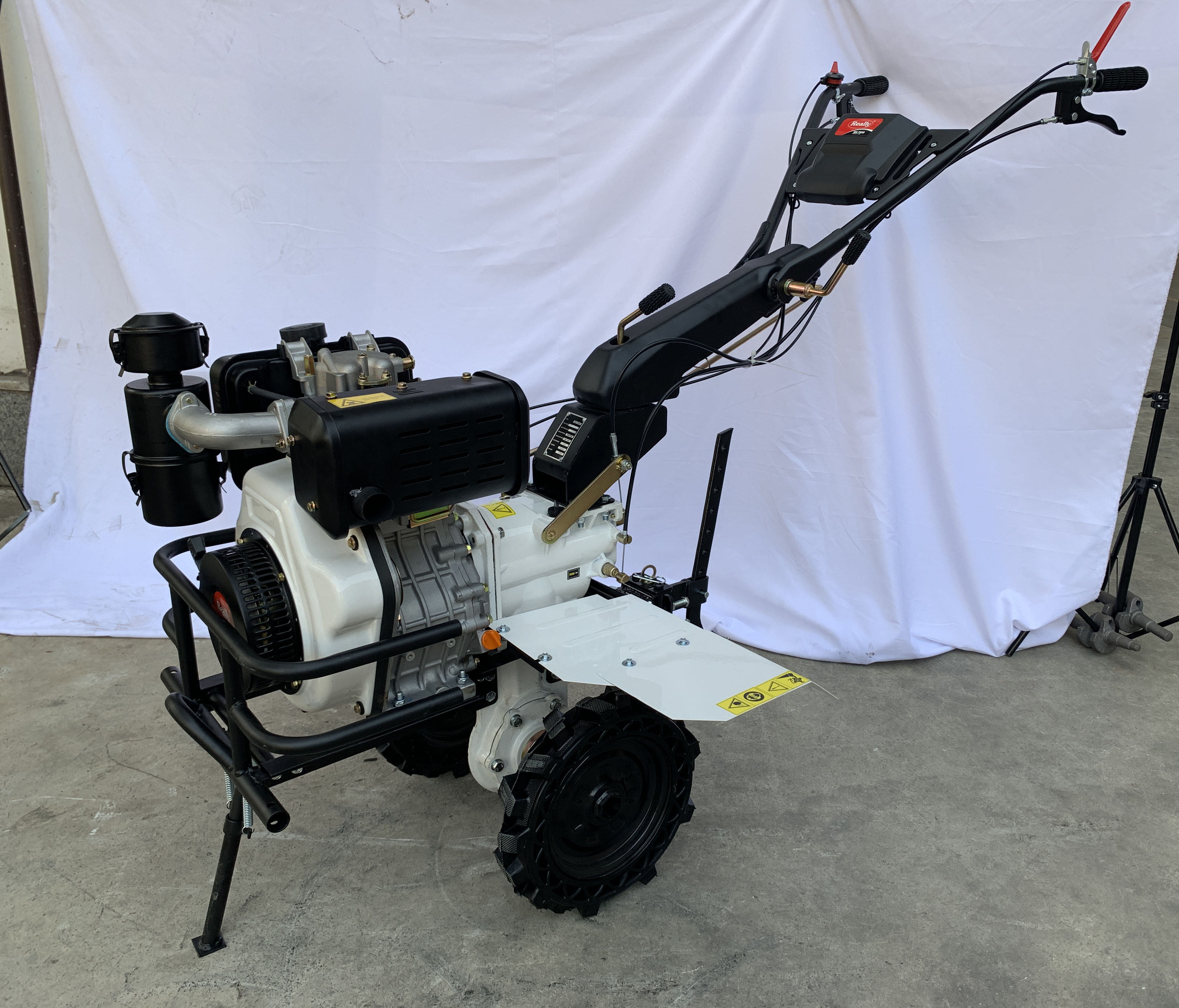 Really 785d Diesel Power Weeder - Mild Steel, 49 Acre/hr Capacity, 167 Ltr Engine Oil Capacity, 4.00*8 Tubeless Tyres, 5.5 Kw Power Output, Diesel & Petrol Power Source, Heavy Duty Design - High Fuel Efficiency, Multi-application Capability
