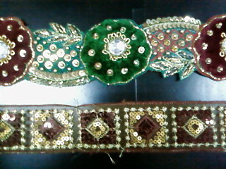 मल्टीकलर हैंडमेड बॉर्डर