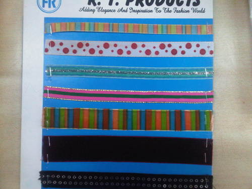 मल्टीकलर प्रिंटेड और डाईड वेलव