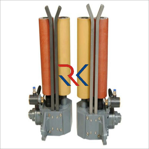 ग्रे क्लॉथ गाइडर