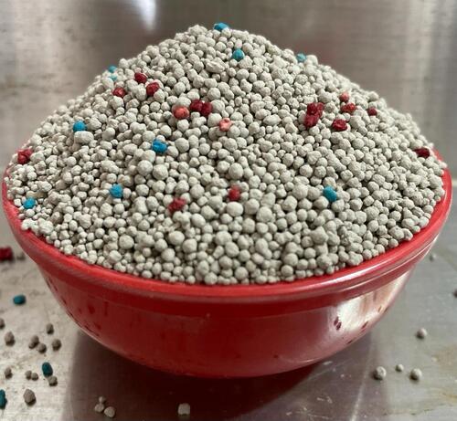 क्लंपिंग कैट लिटर रासायनिक संरचना: यह हाइड्रेटेड एल्युमिनियम मैग्नीशियम सिलिकेट है