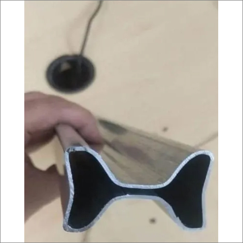 उच्च गुणवत्ता वाला सोलर फेंसिंग पोल