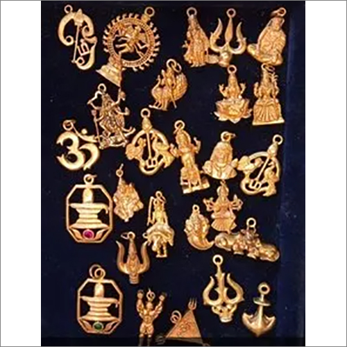 पंचलोहा पेंडेंट और लॉकेट को पॉलिश करना