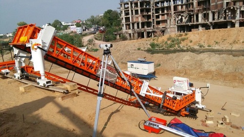 अमृता कैनाल पेवर मशीन की क्षमता: 22 मीटर तक