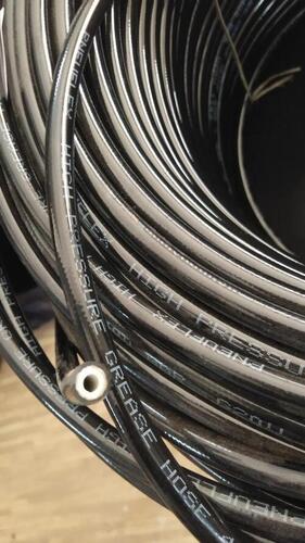 ब्लैक लुब्रिकेशन होसेस पाइप्स