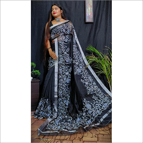 अलग-अलग उपलब्ध प्योर मलिन कॉटन साड़ी