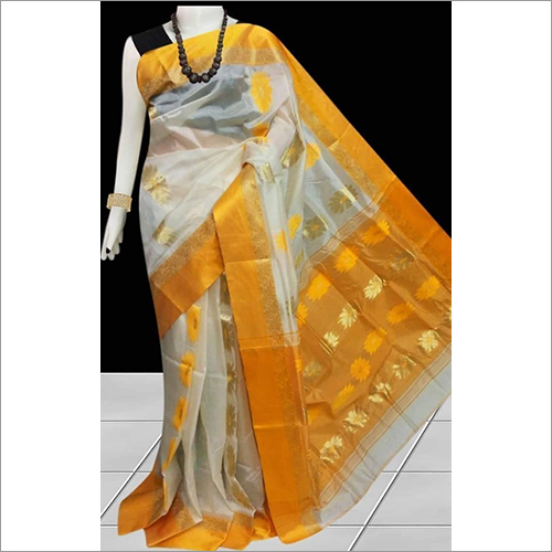 विभिन्न उपलब्ध एथनिक कॉटन साड़ी