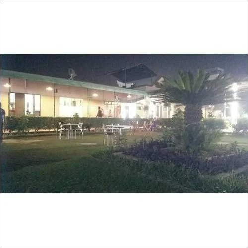 रिसॉर्ट निर्माण सेवाएं