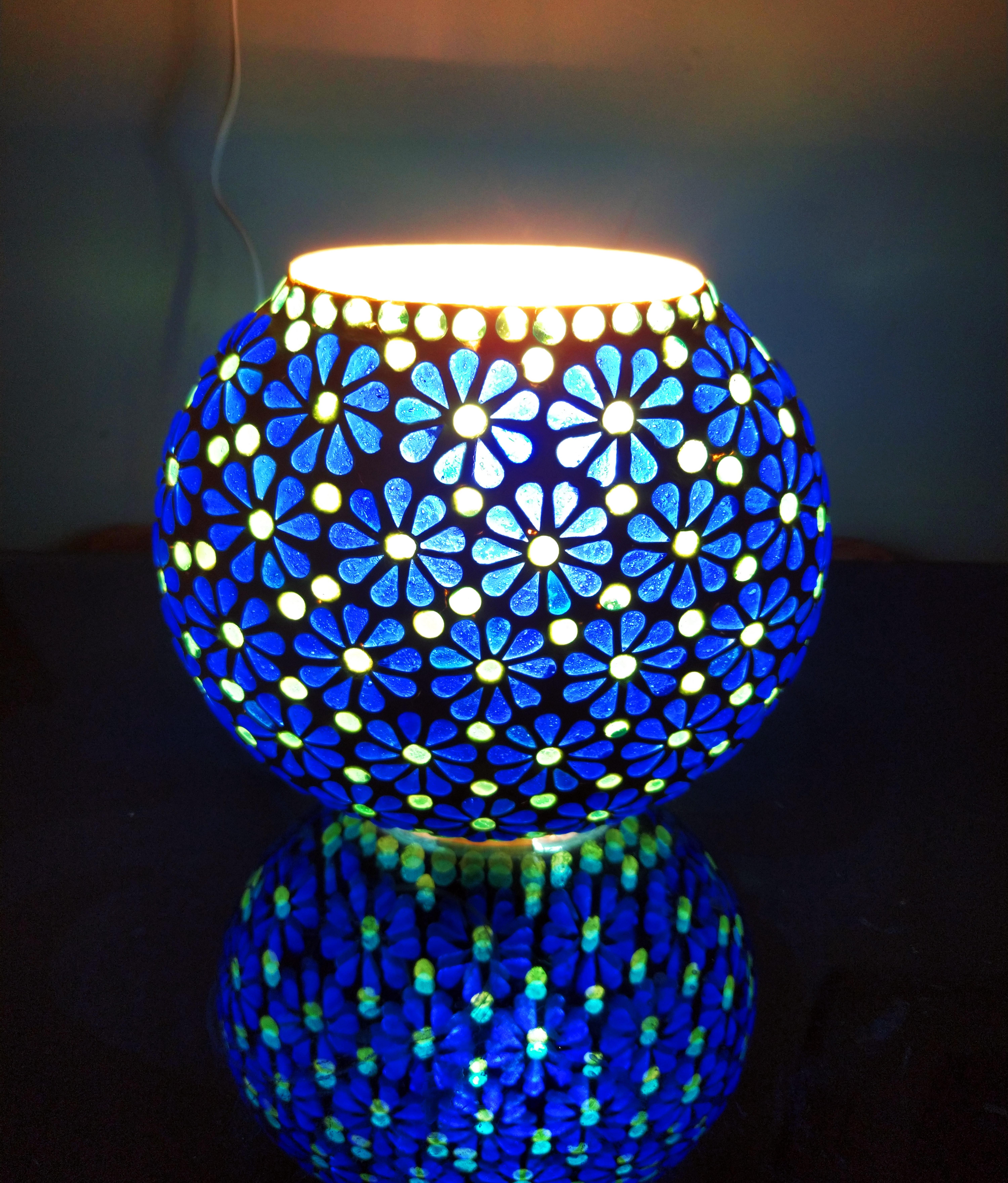 Handicraft Glass Purse Oval Shape Mosaic Table Lamp - Glass, 12 X 12 X 17 Cm, 220 V Electric Source | Antique Style, Custom Designs, Modern Illumination