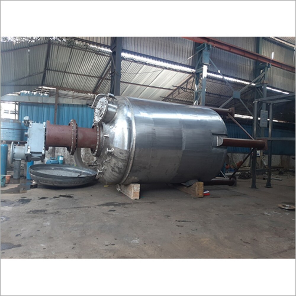 Industrial Stainless Steel Storage Tank - Size: Different Sizes Available