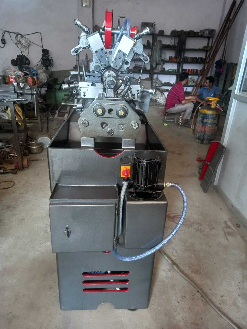 Pentagon Traub Machine - Automatic Grade: Automatic