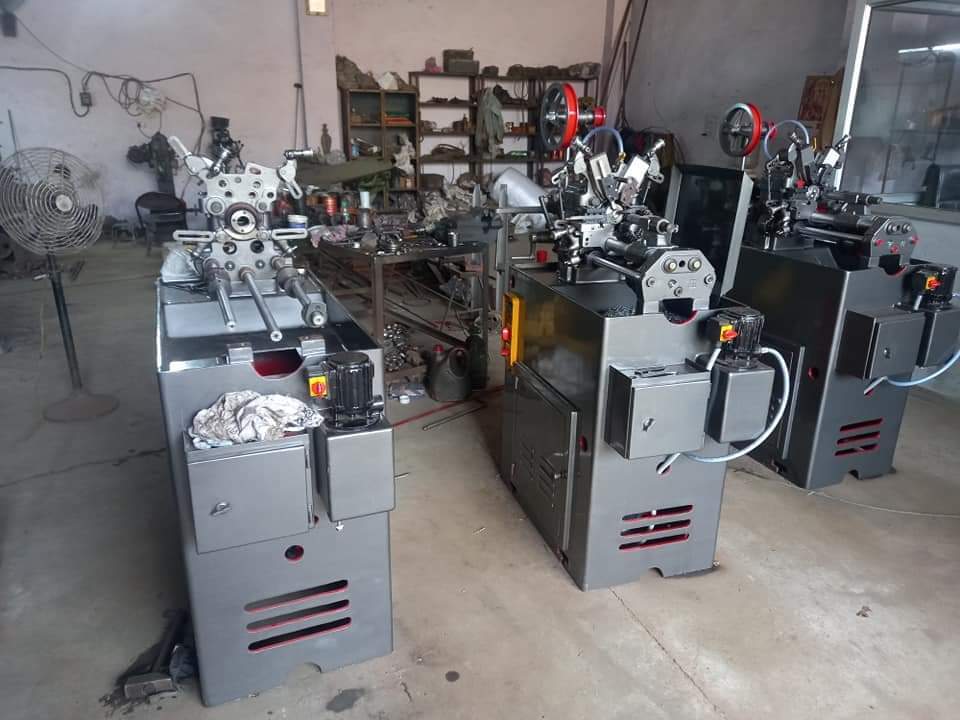 Pentagon Traub Machine - Automatic Grade: Automatic