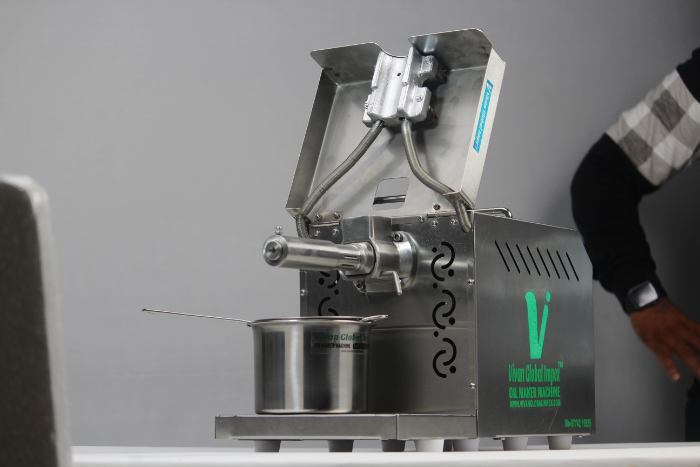 Oil Press Machine - Automatic Grade: Automatic