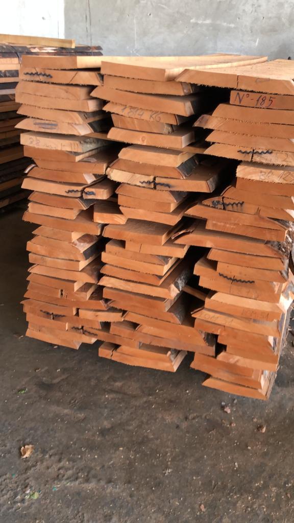 Steam Beech Wood - Variable Length & Thickness , Aesthetic Appearance, Durable And Eco-friendly, Smooth Finish, Strong And Versatile