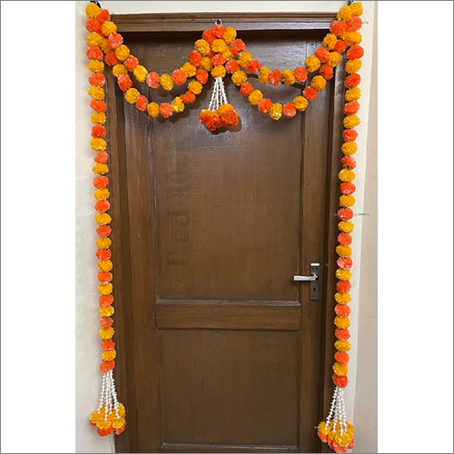 स्फिंक्स आर्टिफिशियल मैरीगोल्ड फ्लफी फ्लावर एंड ट्यूबरोज़ (रजनीगंधा) डोर तोरण सेट डोर हैंगिंग लाइट और डार्क ऑरेंज साइज़: 100X158 Cm
