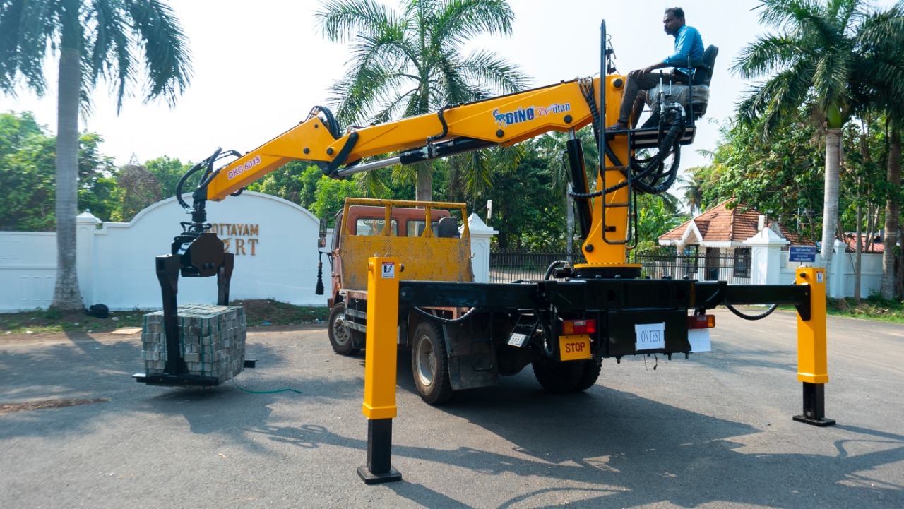 Hydraulic Crane Application: Construction