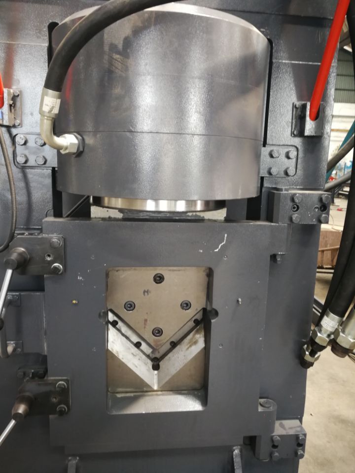 High Speed Cnc Angle Punching Marking And Cutting Machine Line Model Jnc125 Industrial