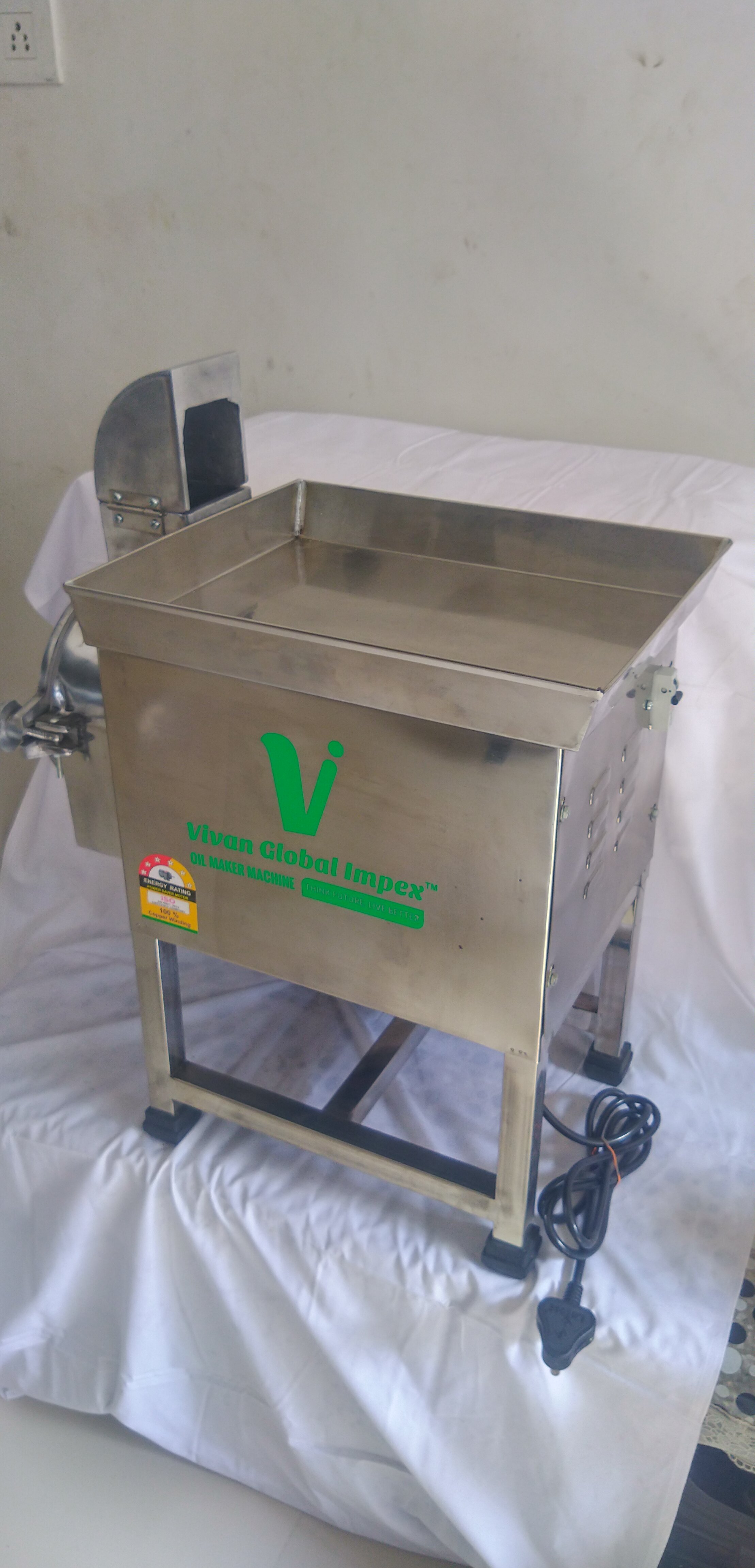 Copra Cutter Business Use 1000 Watt - Automatic Grade: Automatic