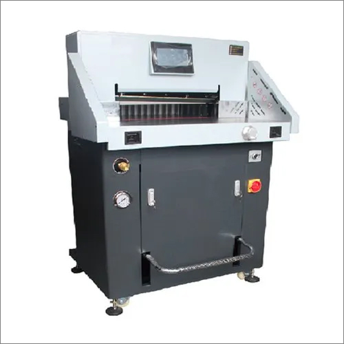 Hydraulic Paper Cutting Machine - Electric Drive , Automatic Operation with Good Quality Assurance