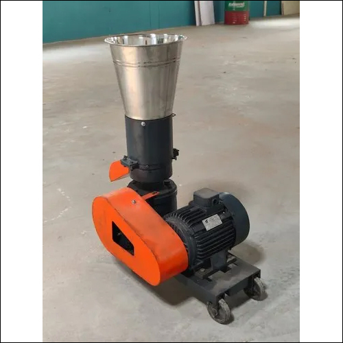 Cattle Feed Making Machine Capacity: 100 Kg/Hr