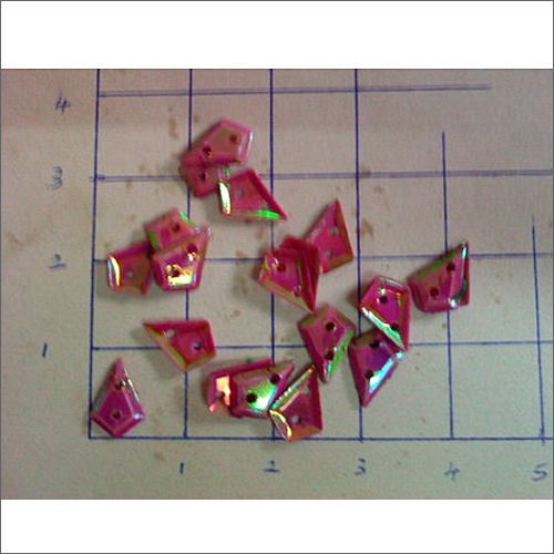 पिंक 9 एमएम डायमंड कट सेक्विन