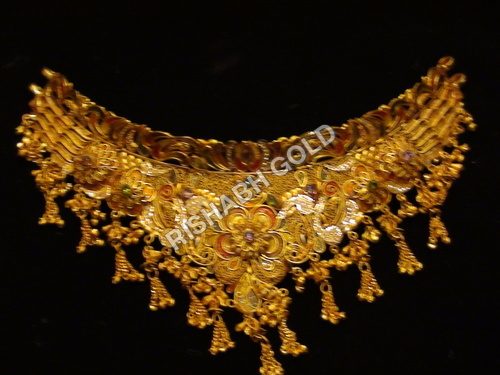 एंटीक चोकर नेकलेस जेंडर: महिलाओं के लिए