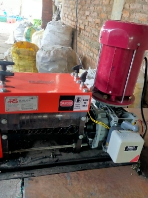 Dual Cut B 15  Wire Stripping Machine Capacity: 100 Kg To 1500 Kg Kg/Day