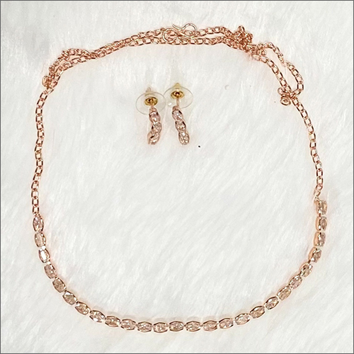 Ladies Rose Gold Pendant Set - Customized Sizes, Elegant Patterns, Durable Finish, Perfect For Parties And Weddings