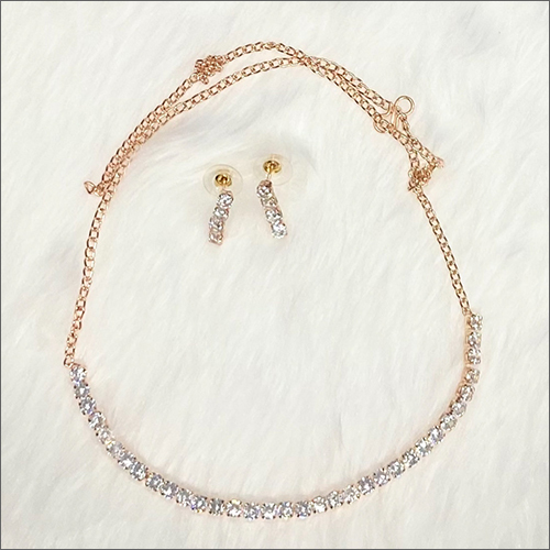 Ladies Rose Gold Pendant Set - Customized Sizes, Elegant Patterns, Durable Finish, Perfect For Parties And Weddings