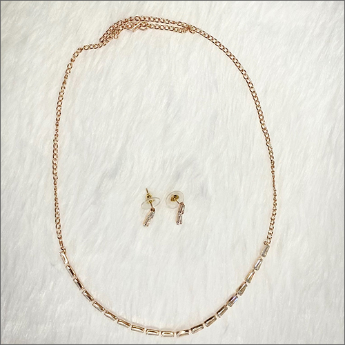 Ladies Rose Gold Pendant Set - Customized Sizes, Elegant Patterns, Durable Finish, Perfect For Parties And Weddings