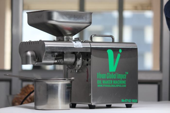 Oil Press Machine Home 400watt - Color: Silver