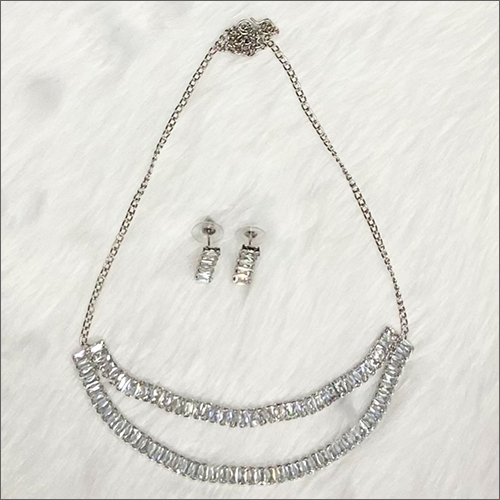 Different Available Ladies Imitation Rhodium Pendant Set
