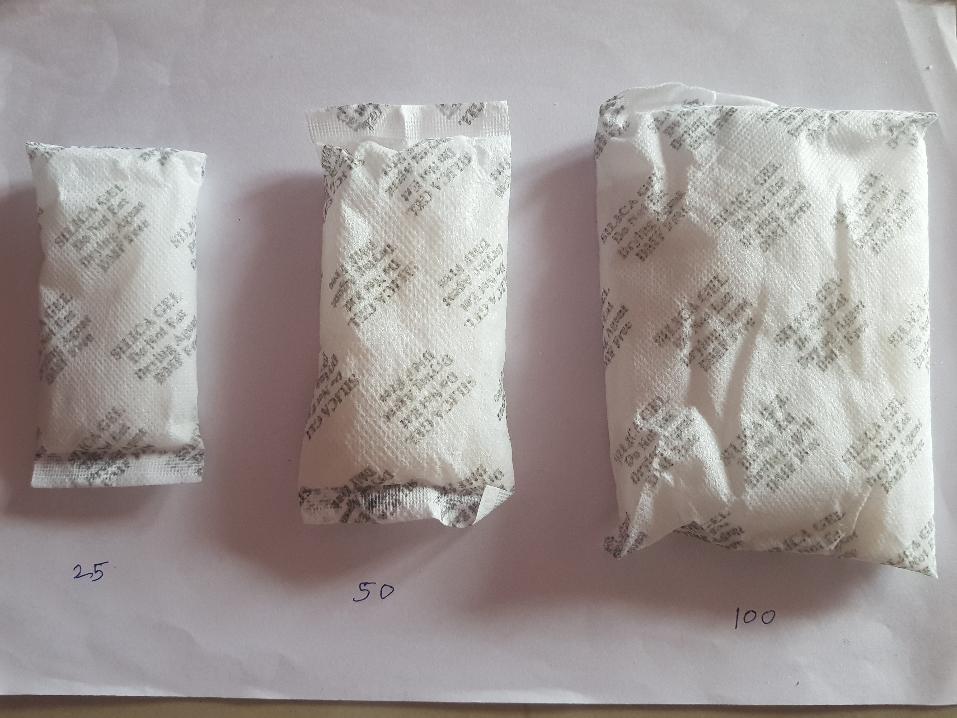Silica Gel Pouch 1-100 Gm - Grade: Industrial