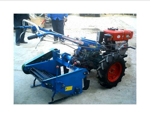  Solid-Potato Harvestor