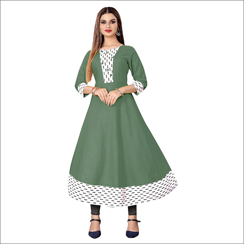 सफेद पट्टा के साथ हरी अनारकली कुर्ती