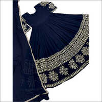 दुपट्टे के साथ इंडियन पार्टी वियर गाउन सूट