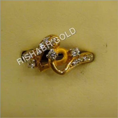 स्टडेड गोल्ड लेडीज़ रिंग जेंडर: महिलाओं के लिए