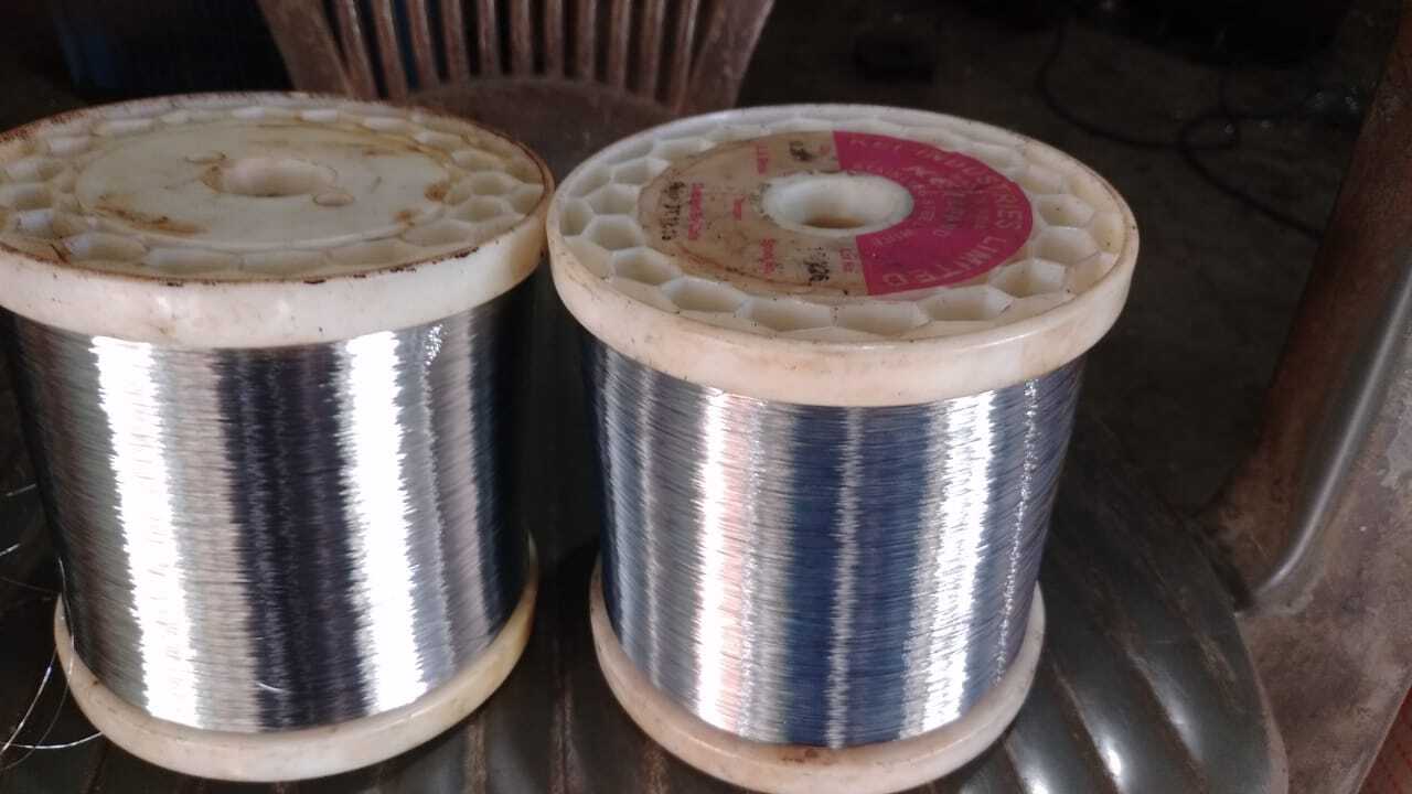 Galvanized Wire - 27 Swg Mild Steel, Silver Color With 0.55 Mm Diameter For Industrial Stitching And Wire Mesh Applications