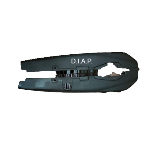 Two Wheeler Parts Plastic Chain Cover Shine