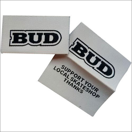 व्हाइट-ब्लैक एंड फोल्डेड लेबल