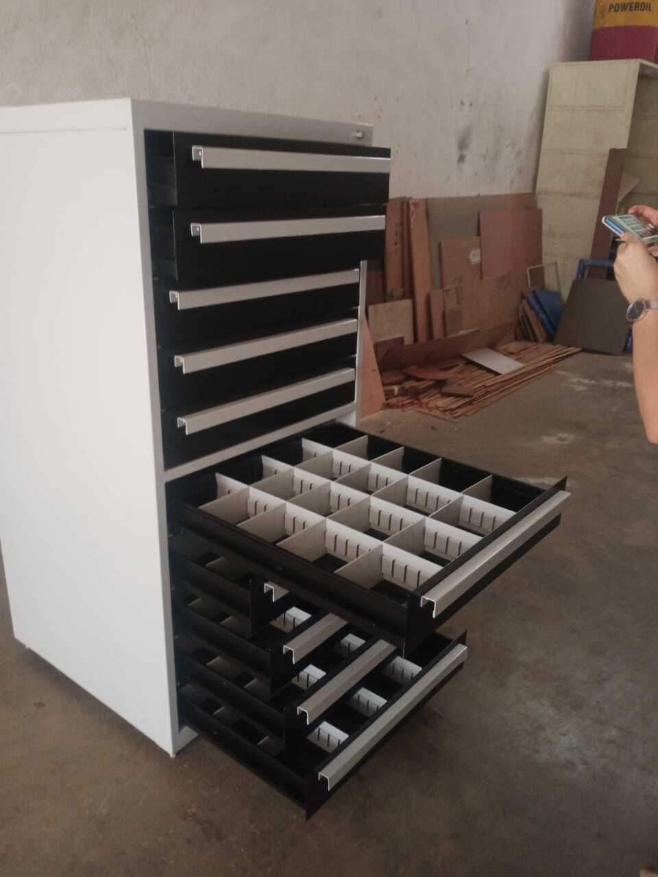 Tool Trolley Application: For Keeping Machine Tools/cnc Tools.