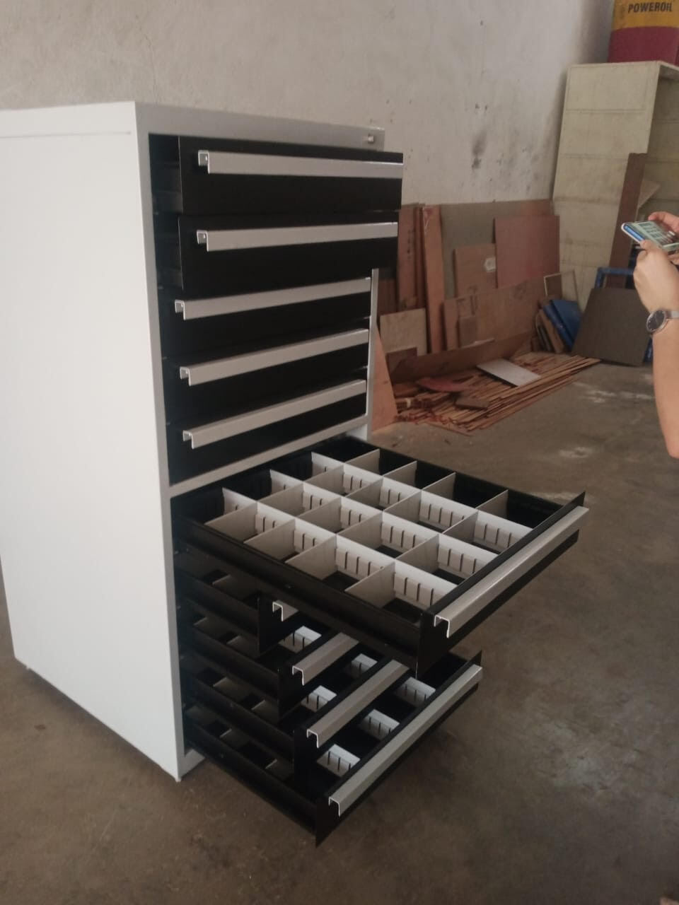 Tool Trolley Application: For Keeping Machine Tools/cnc Tools.