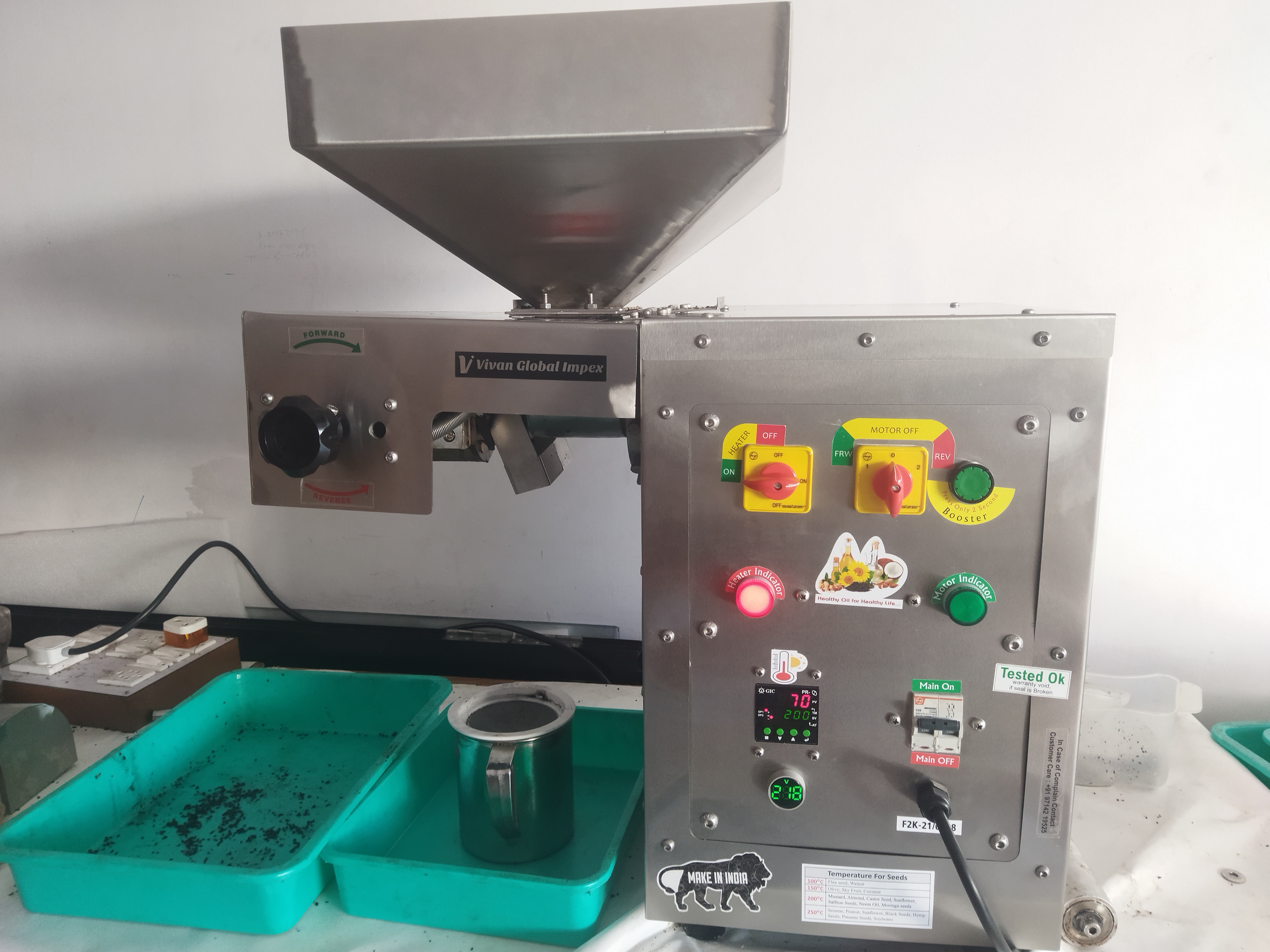 Semi Automatic Cold Press Oil Machine - Color: Silver