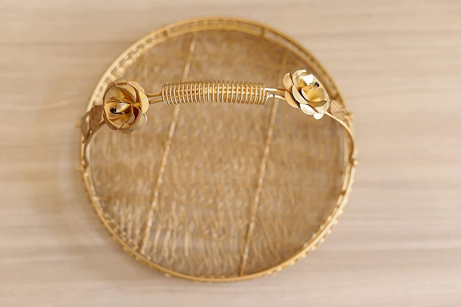 Metal Gifting Basket Round Shape