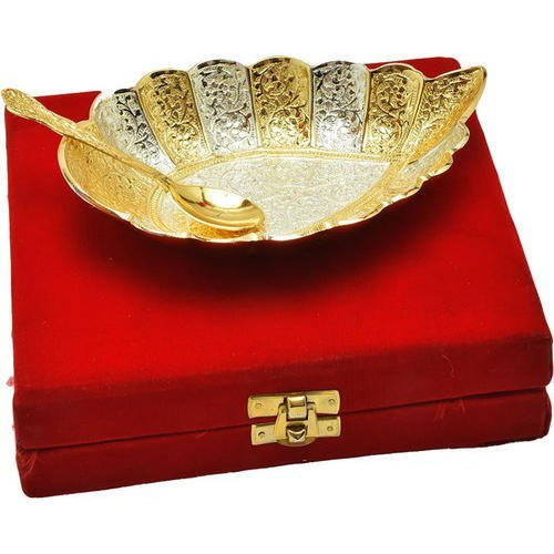 मेटल गिफ्टिंग सिल्वर गोल्ड प्लेटेड ट्रे सेट