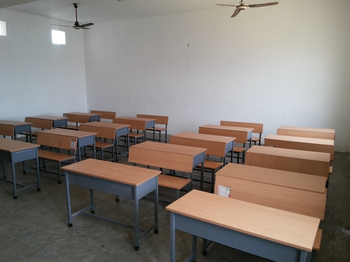 बेंच डेस्क