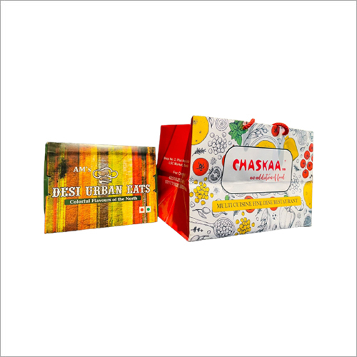 मल्टीकलर कैरी बैग और मील बॉक्स