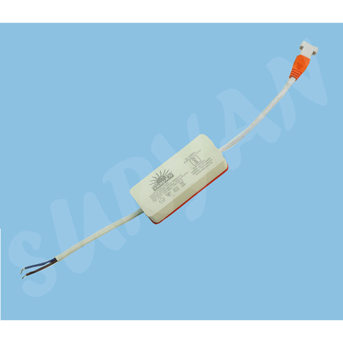 व्हाइट 22w 72v 300 मा पैनल सरफेस लाइट