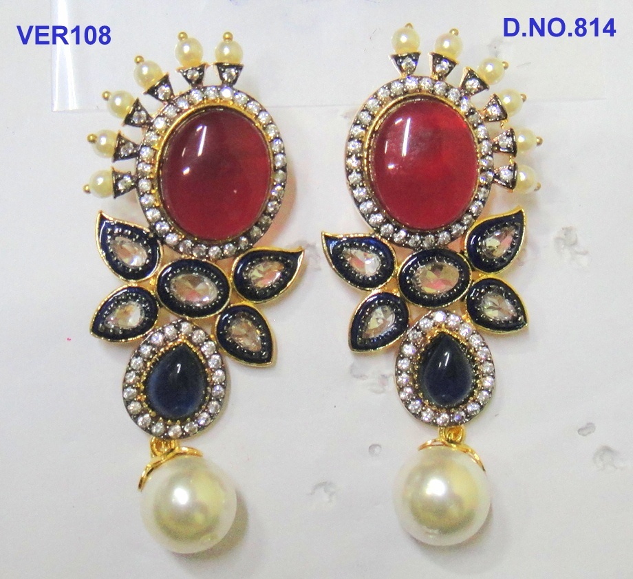 Exclusive Victorian Read Earring Gender: Women