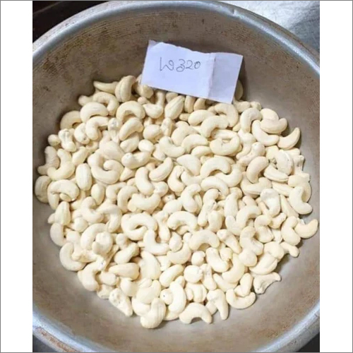 व्हाइट डब्ल्यू 320 ग्रेड काजू